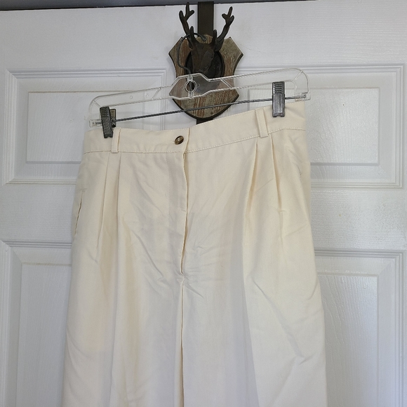 TEHAMA by Nancy Haley Woman's White Trousers, Size: 10 Color: White - Picture 7 of 13